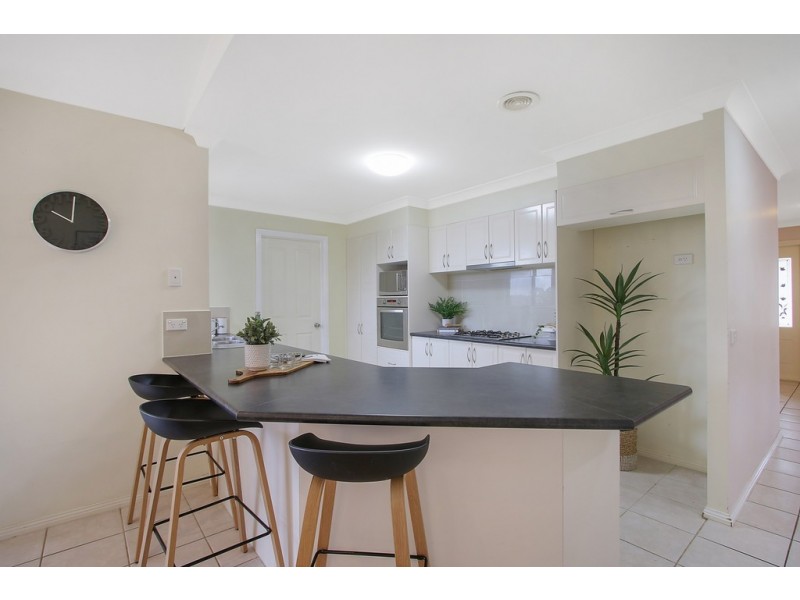 18 Warbler Street, Thurgoona NSW 2640