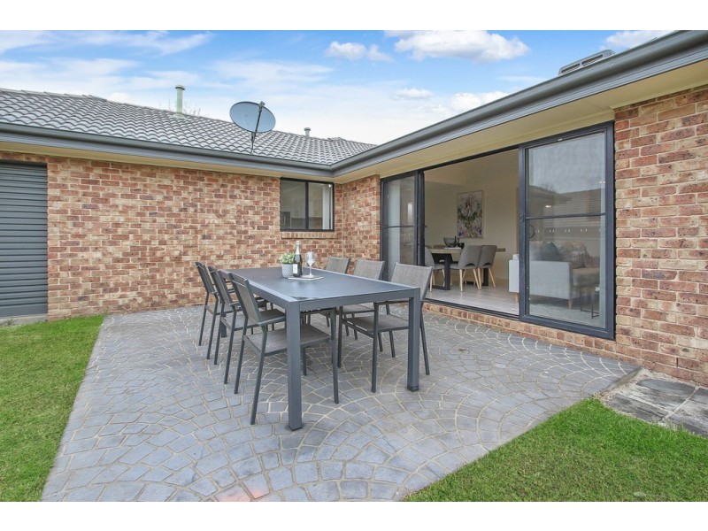 18 Warbler Street, Thurgoona NSW 2640