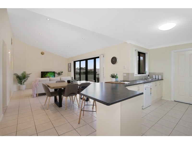 18 Warbler Street, Thurgoona NSW 2640