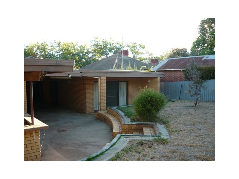 295 Mount Street, East Albury NSW 2640