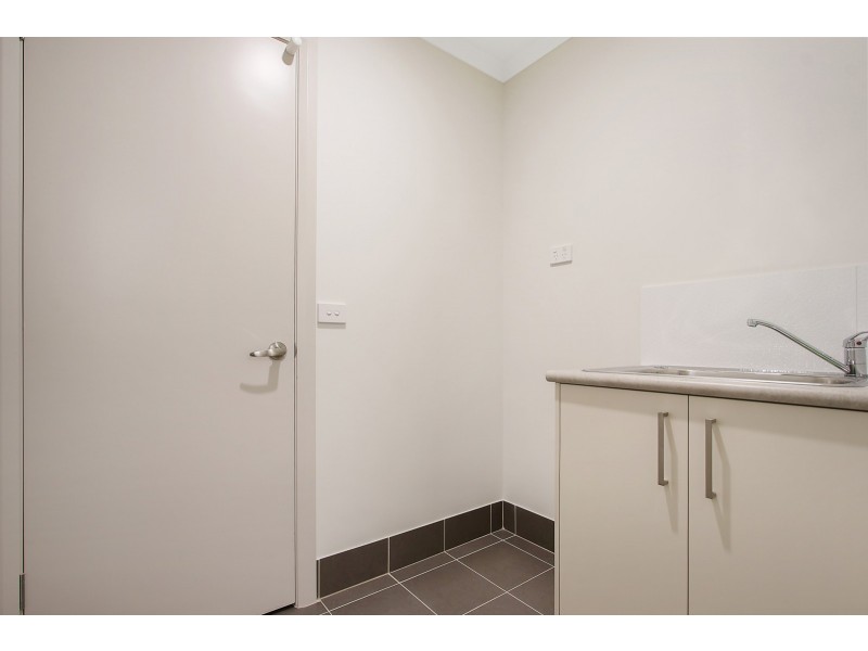 8 Weissel Court, Thurgoona NSW 2640