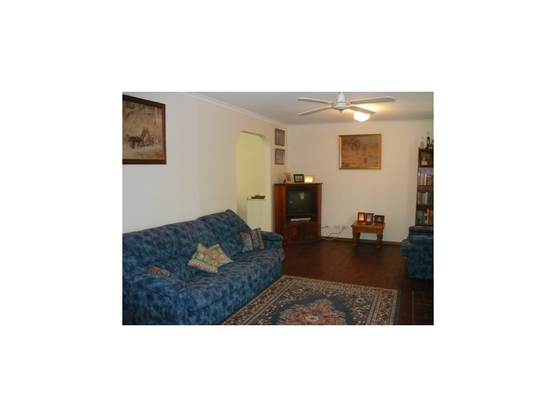 21 East Street, Howlong NSW 2643