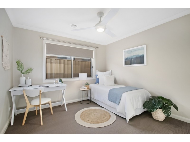 15 Lawson Circuit, Lavington NSW 2641