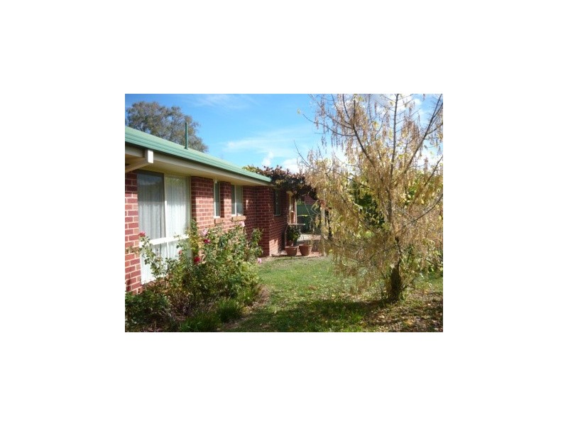 2/436 Romani Drive, Lavington NSW 2641