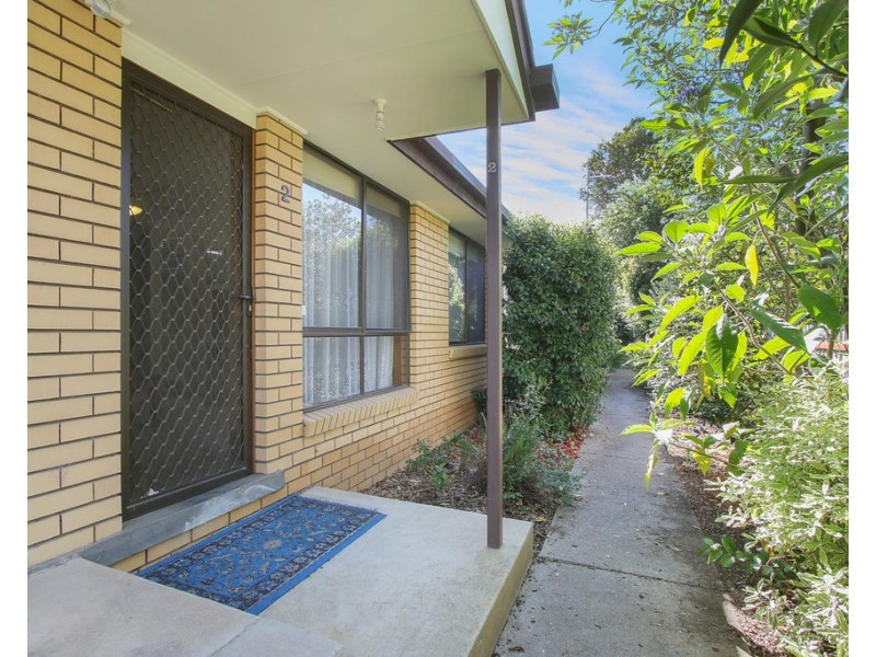 2/612 Hague Street, Lavington NSW 2641