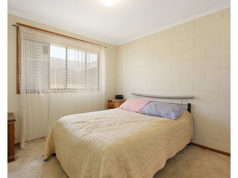 2/612 Hague Street, Lavington NSW 2641