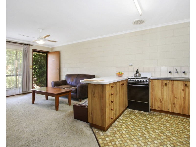 2/612 Hague Street, Lavington NSW 2641