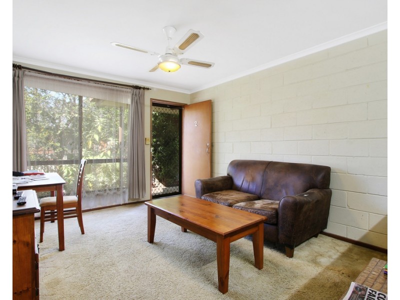2/612 Hague Street, Lavington NSW 2641