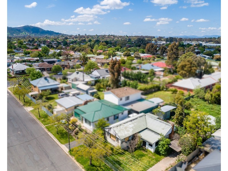 1012 Barooga Street, North Albury NSW 2640
