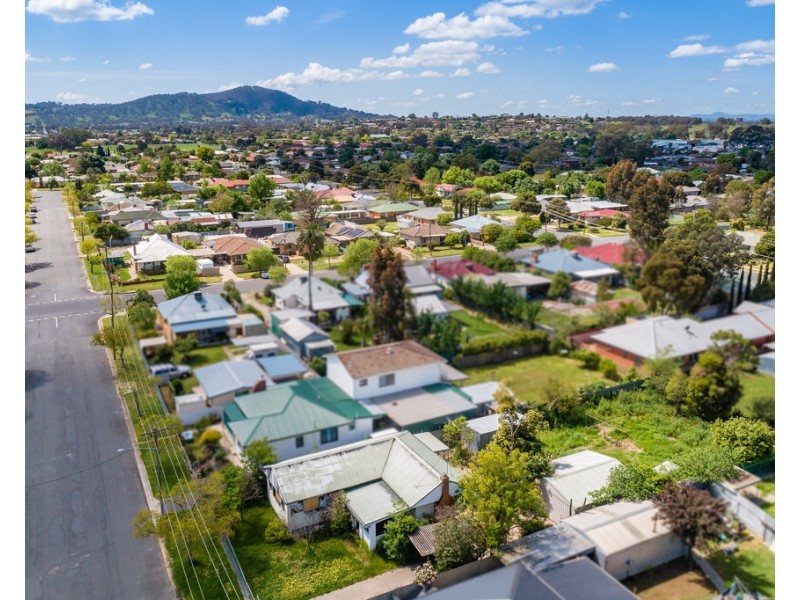 1012 Barooga Street, North Albury NSW 2640