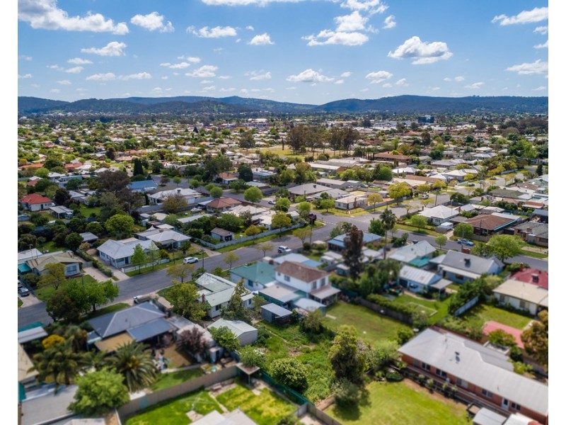 1012 Barooga Street, North Albury NSW 2640