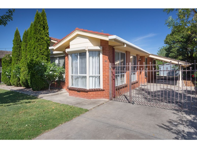397 Ross Circuit, Lavington NSW 2641