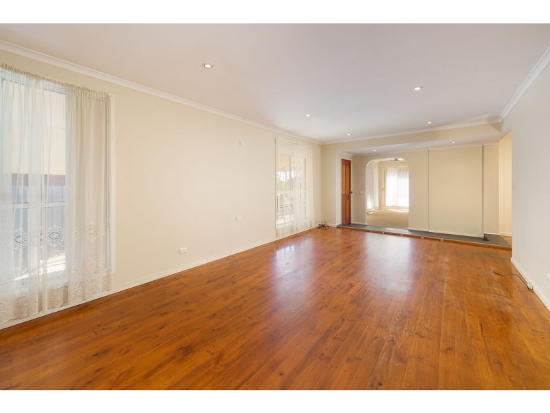 397 Ross Circuit, Lavington NSW 2641