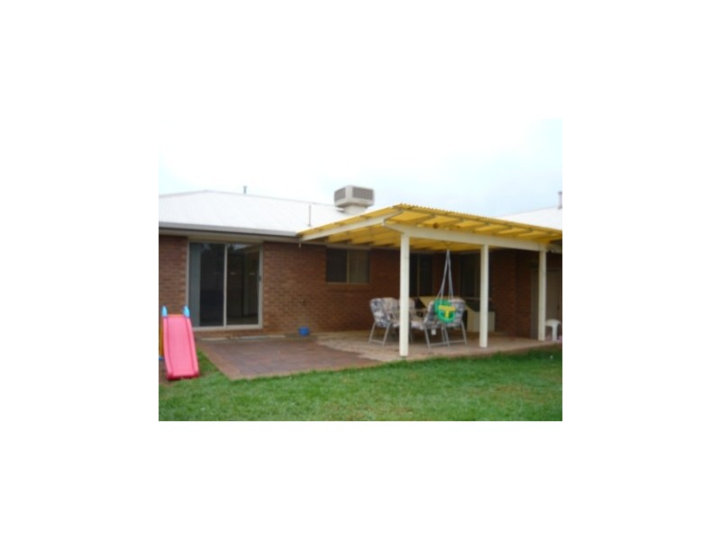 3 Hamilton Valley Court, Lavington NSW 2641