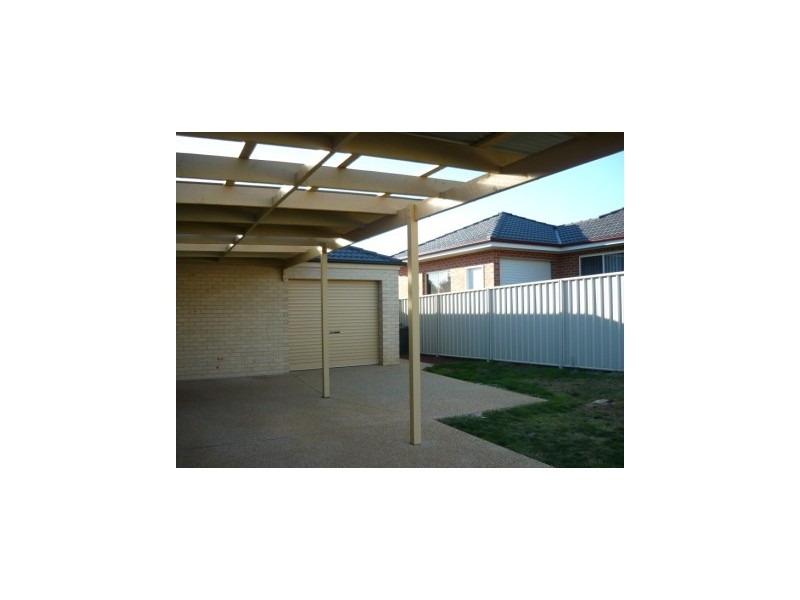 25 Winnell Court, Thurgoona NSW 2640