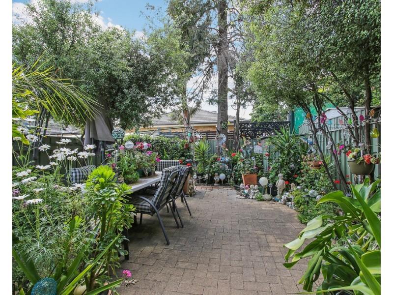 26/588 Oliver Street, Lavington NSW 2641