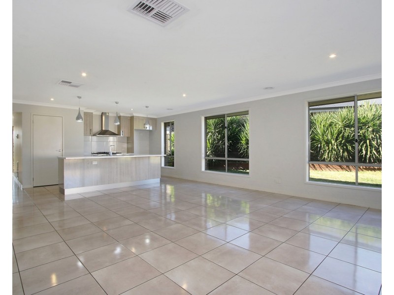 30 Charolais Court, Thurgoona NSW 2640