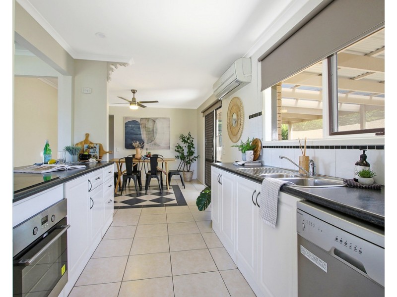 520 Munro Street, Hamilton Valley NSW 2641