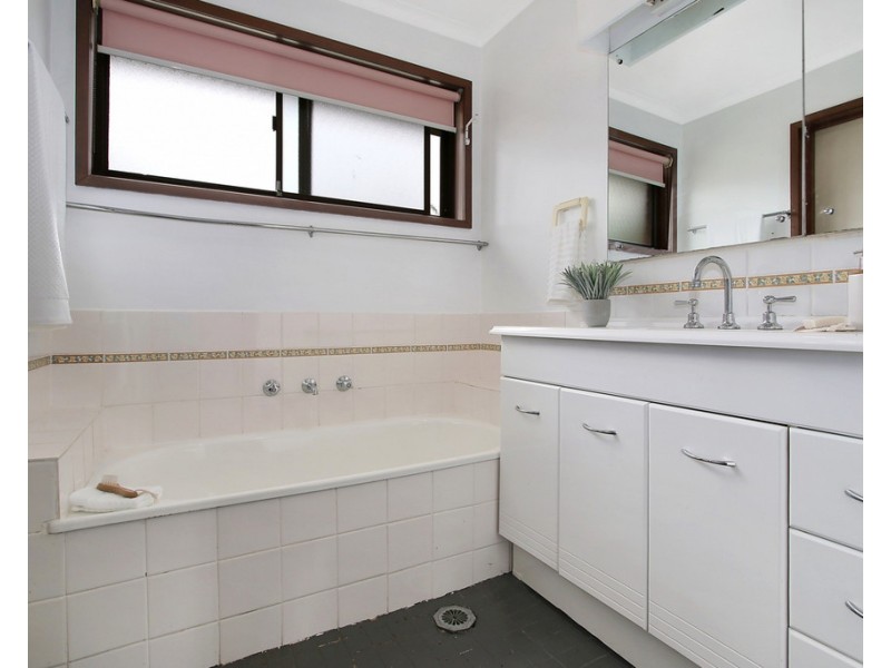 92 Feathertop Circuit, Thurgoona NSW 2640