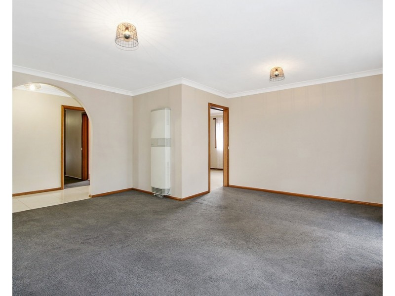 422 Leonie Court, Lavington NSW 2641