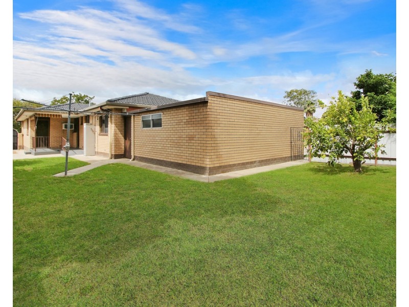422 Leonie Court, Lavington NSW 2641