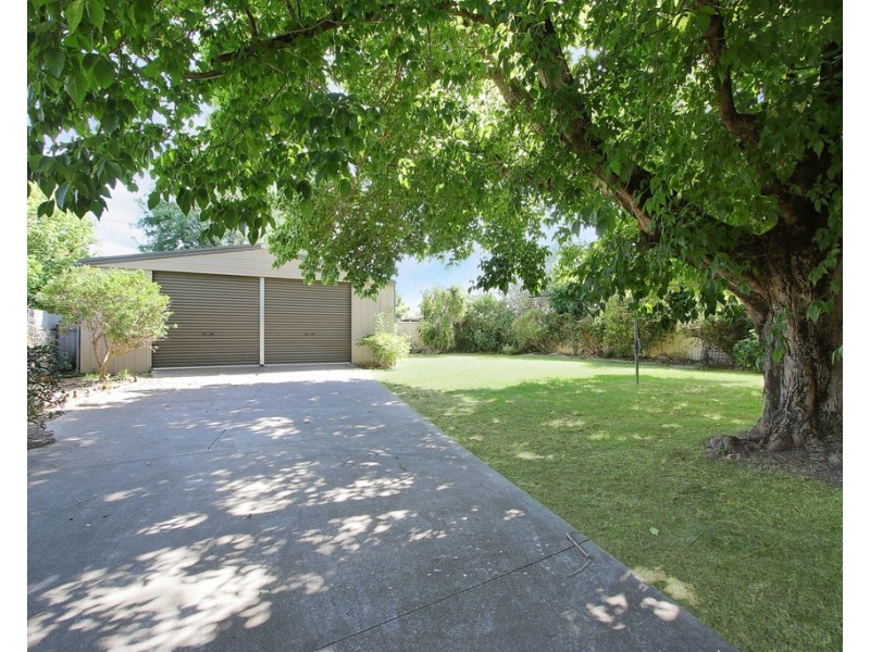 542 McDonald Road, Lavington NSW 2641