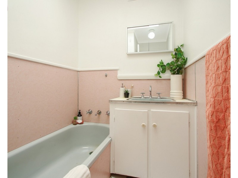 542 McDonald Road, Lavington NSW 2641