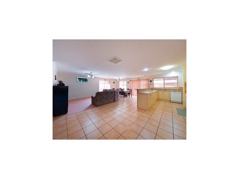 71  Dumbrell Circuit (NORRIS PARK), Lavington NSW 2641
