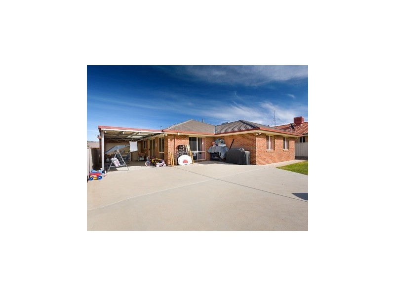 71  Dumbrell Circuit (NORRIS PARK), Lavington NSW 2641