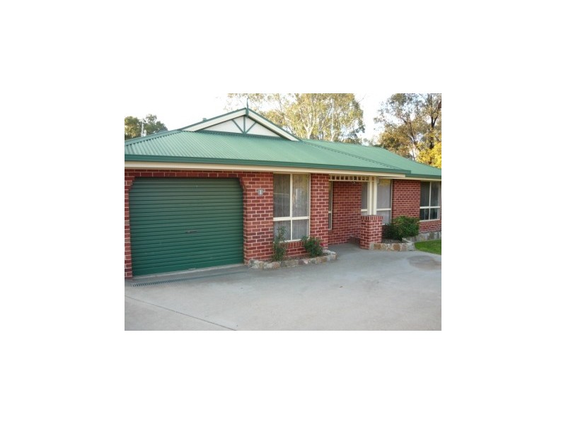 Unit 1/495 Rose Street, Lavington NSW 2641