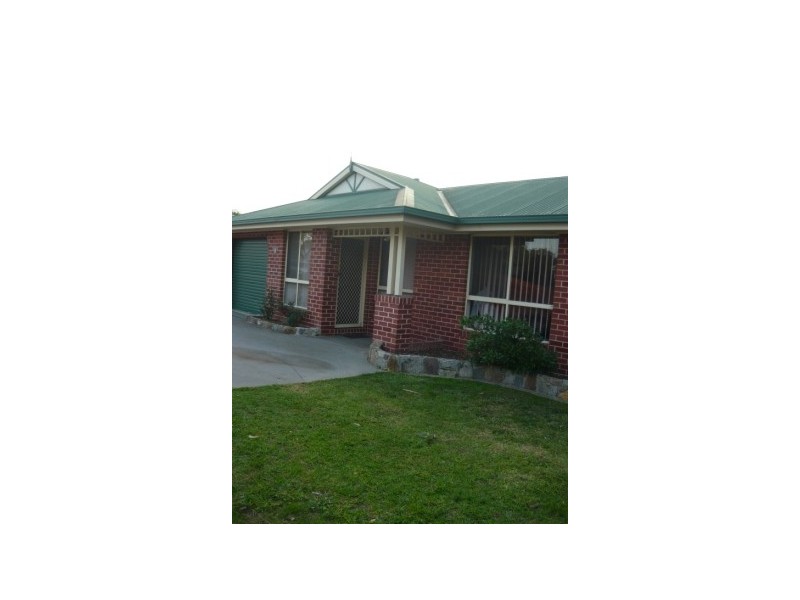 Unit 1/495 Rose Street, Lavington NSW 2641