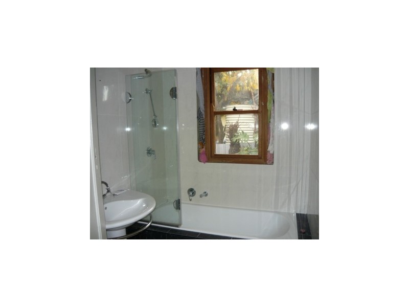 323 Downside Street, East Albury NSW 2640