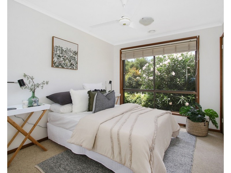 377 Poplar Drive, Lavington NSW 2641