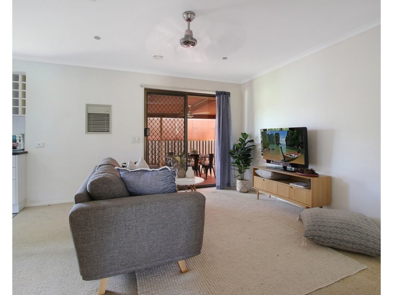 377 Poplar Drive, Lavington NSW 2641