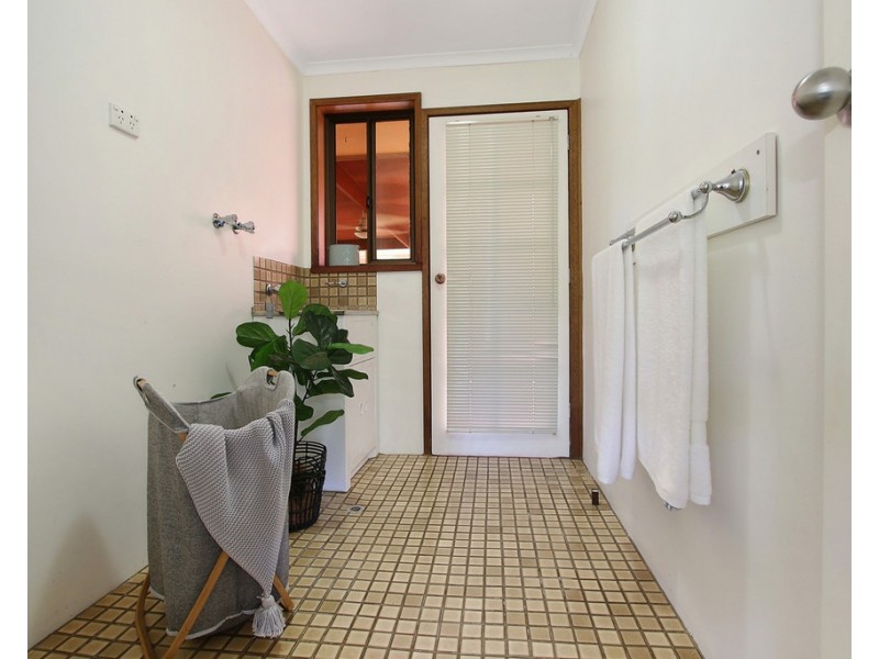 377 Poplar Drive, Lavington NSW 2641