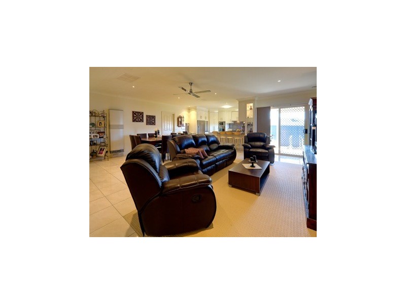 63 Whitebox Circuit, Thurgoona NSW 2640