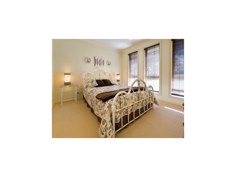 63 Whitebox Circuit, Thurgoona NSW 2640