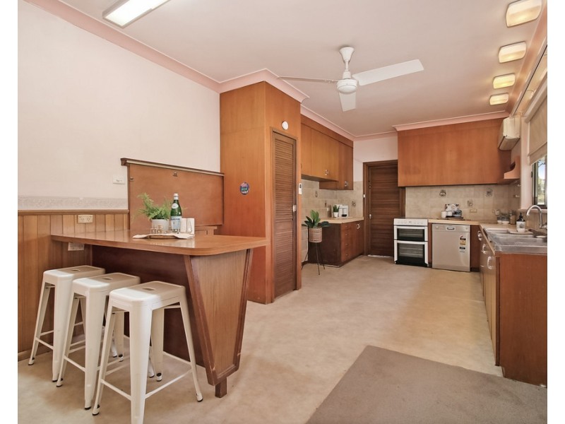 537 Sanders Road, Lavington NSW 2641