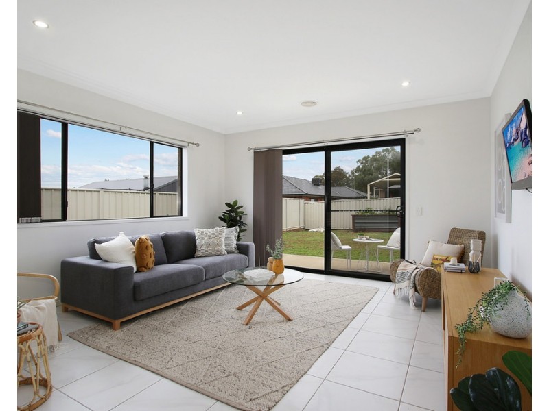 83 Lawson Circuit, Lavington NSW 2641