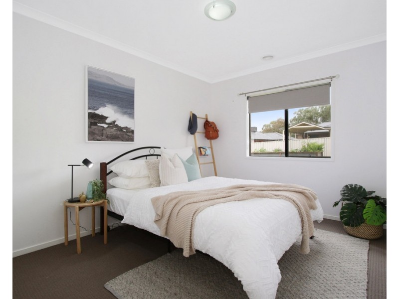 83 Lawson Circuit, Lavington NSW 2641