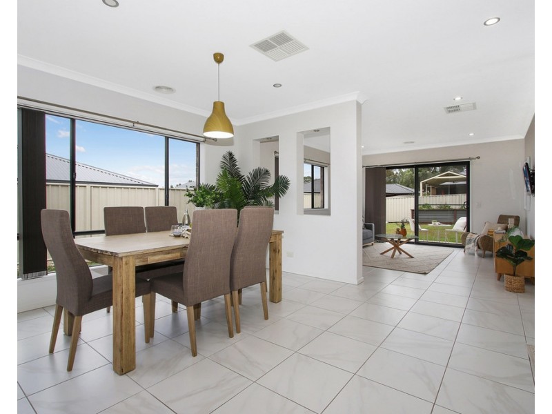 83 Lawson Circuit, Lavington NSW 2641