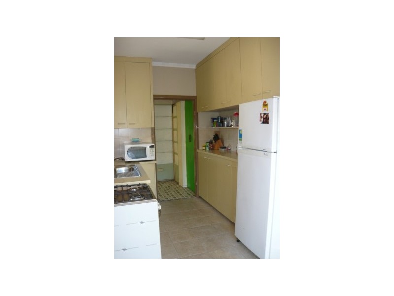 398 Eden Street, Lavington NSW 2641