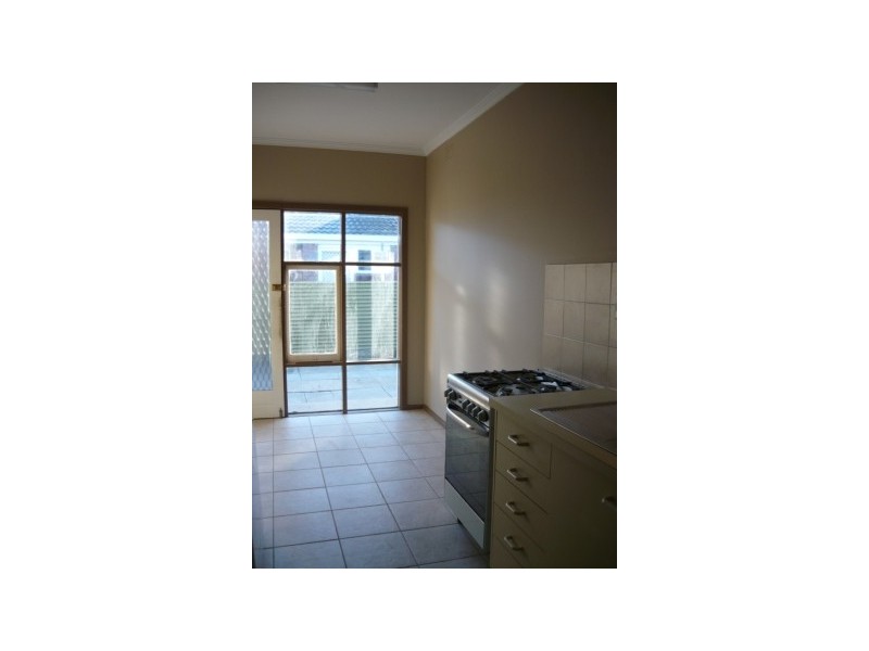 398 Eden Street, Lavington NSW 2641