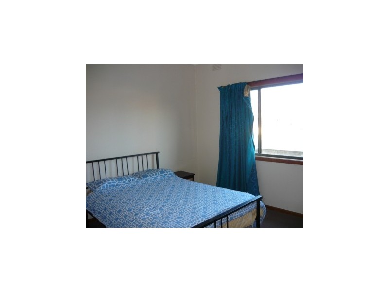 398 Eden Street, Lavington NSW 2641