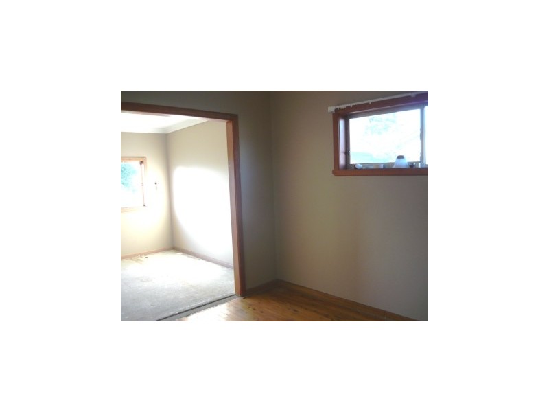 398 Eden Street, Lavington NSW 2641