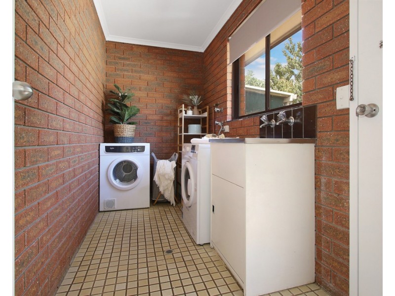 1/595 Webb Street, Lavington NSW 2641