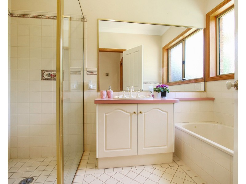 112 Sarah Street, Gerogery NSW 2642