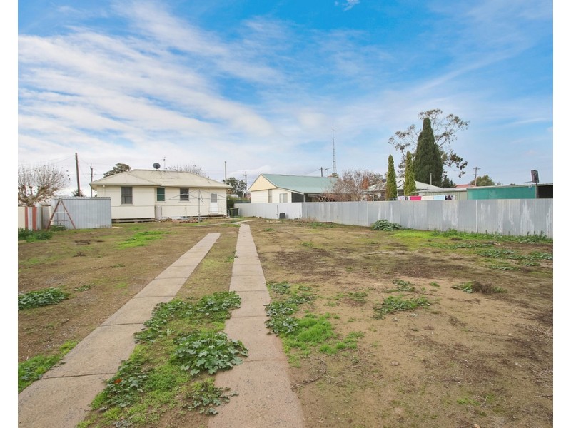 63 Balfour Street, Culcairn NSW 2660