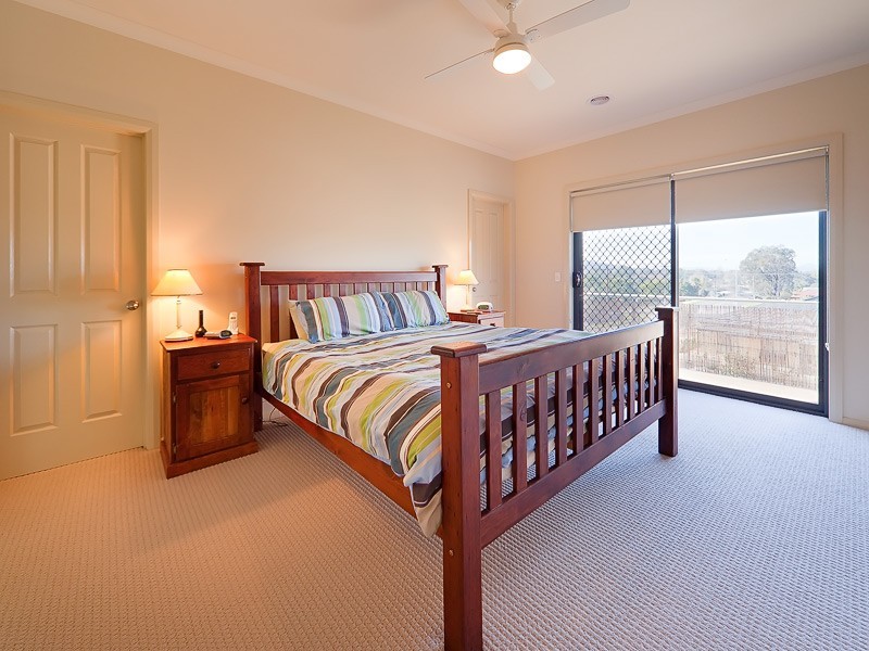 9 Finke Court, Lavington NSW 2641