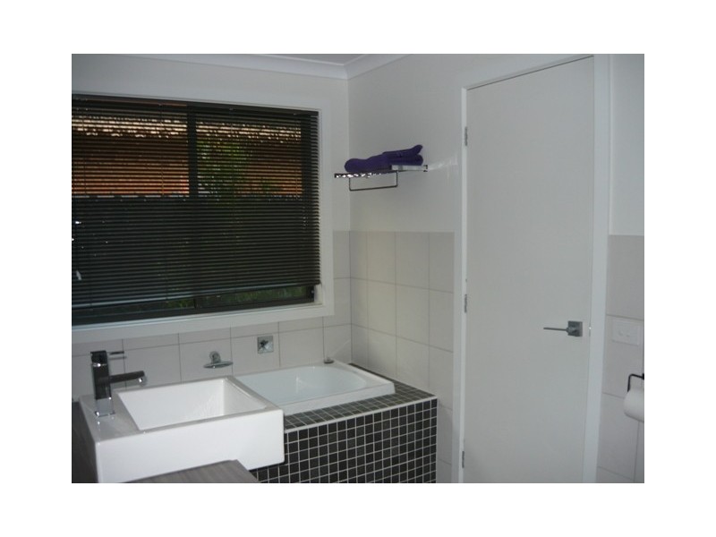 37 and 39 Kurrajong Crescent, Albury NSW 2640